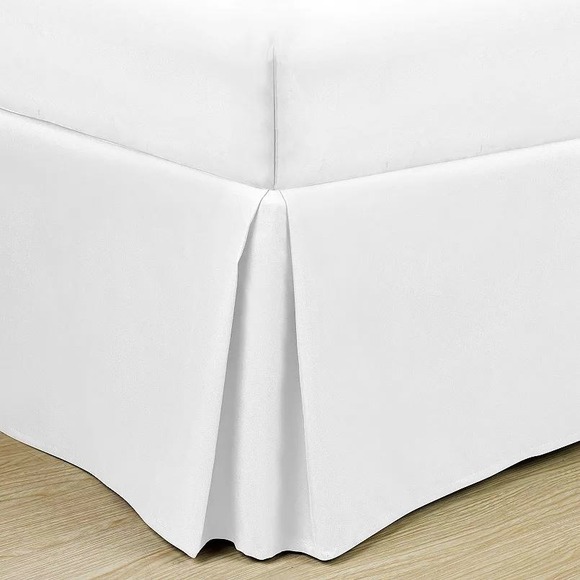 Bed Skirt Dust Ruffle Tailored Pleated Bedding Décor White Queen-NWT - Picture 1 of 4